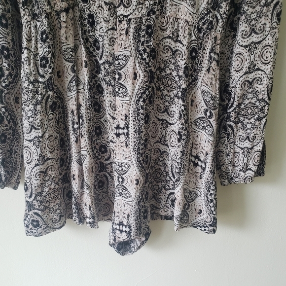 Kendall AND KYLIE FLORAL LONG SLEEVE ROMPER JUMPSUIT V-NECK LOW BACK SIZ… - Picture 12 of 14